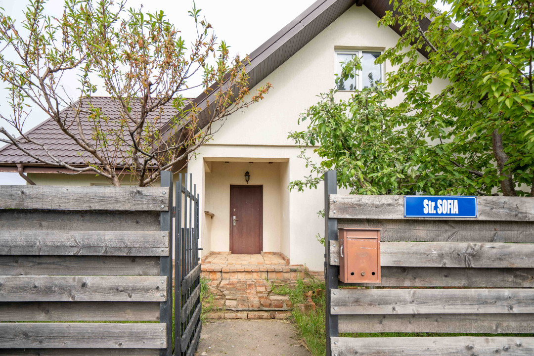 Casa cu 5 dormitoare de vanzare in Valea Ursului